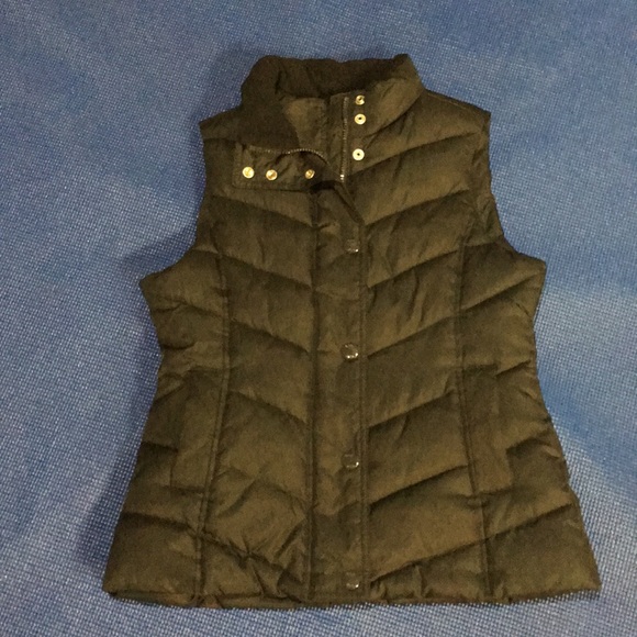 GAP Jackets & Blazers - Gap Black Puffer Vest